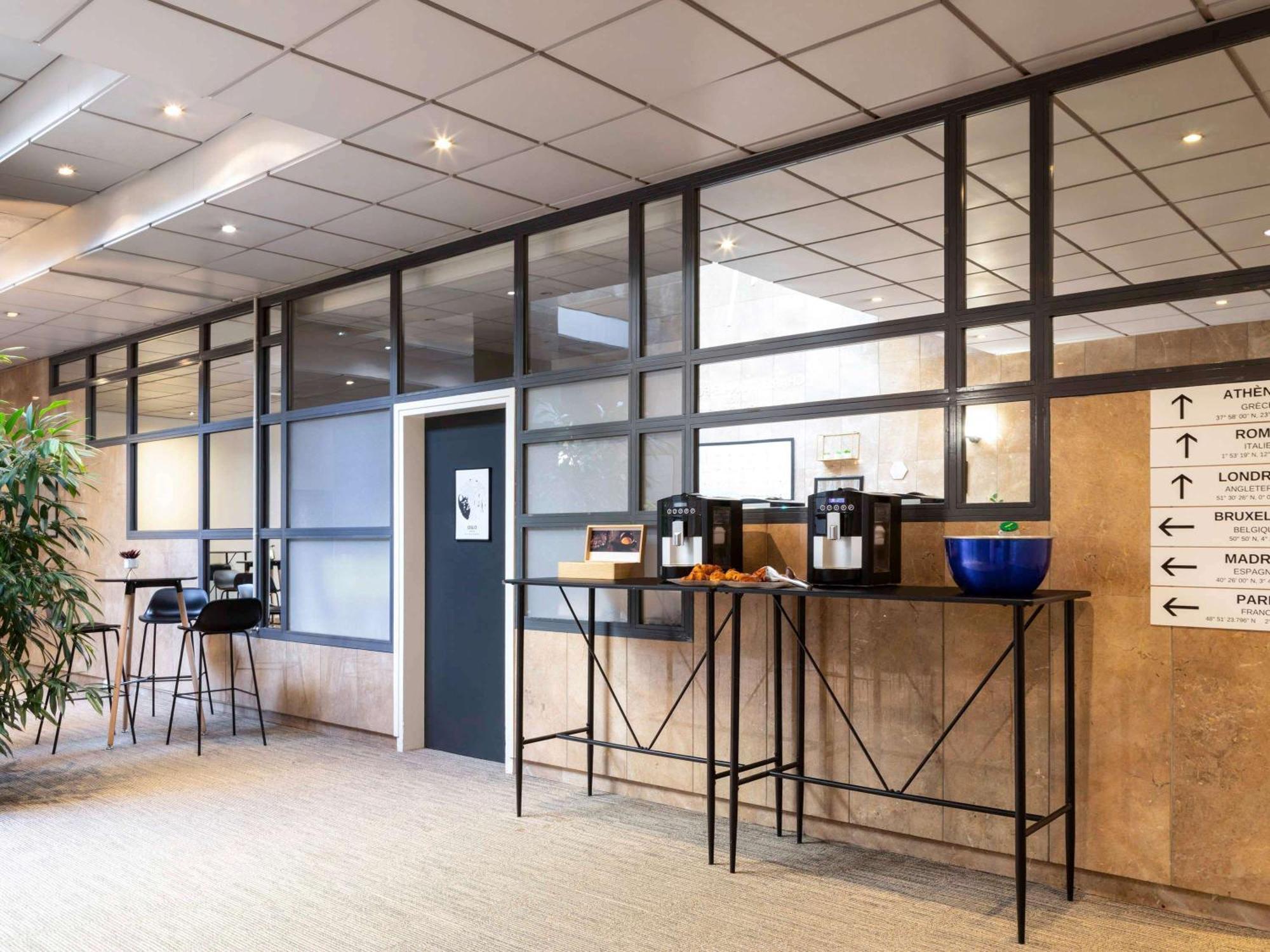 Ibis Paris Porte De Bercy Charenton-le-Pont Eksteriør billede