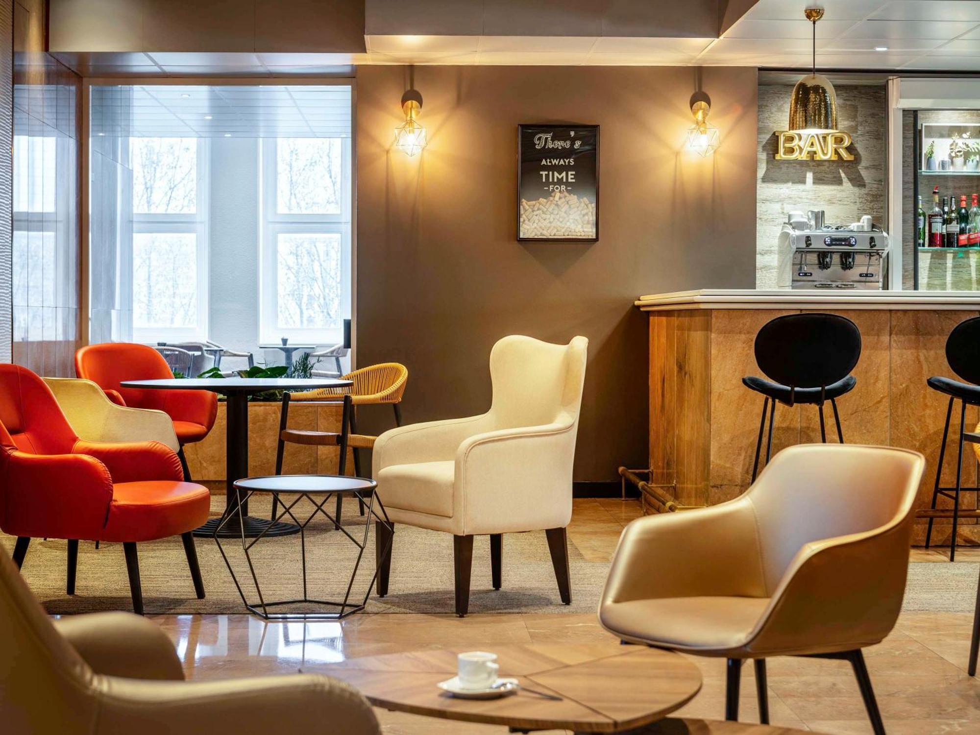 Ibis Paris Porte De Bercy Charenton-le-Pont Eksteriør billede