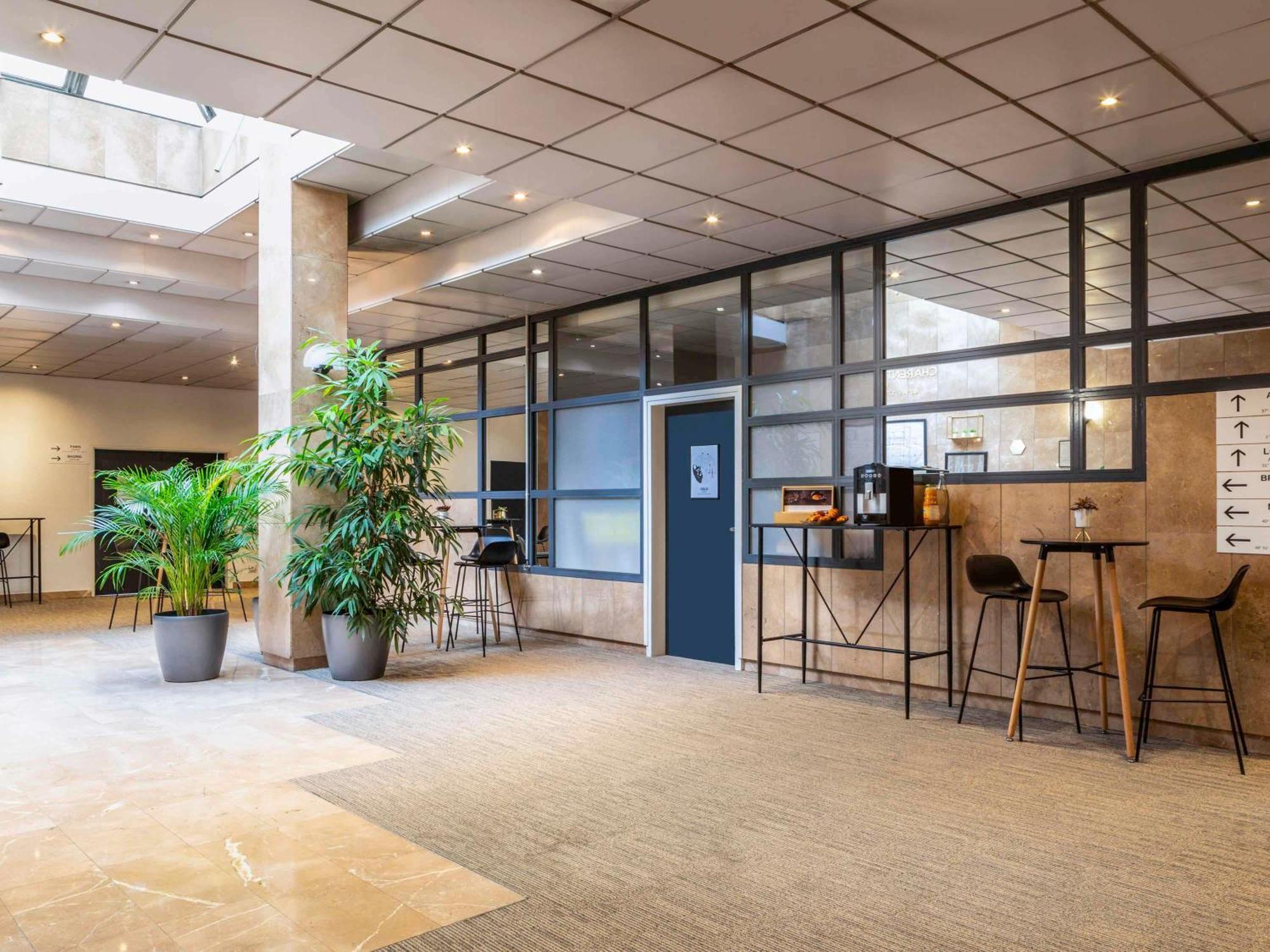 Ibis Paris Porte De Bercy Charenton-le-Pont Eksteriør billede