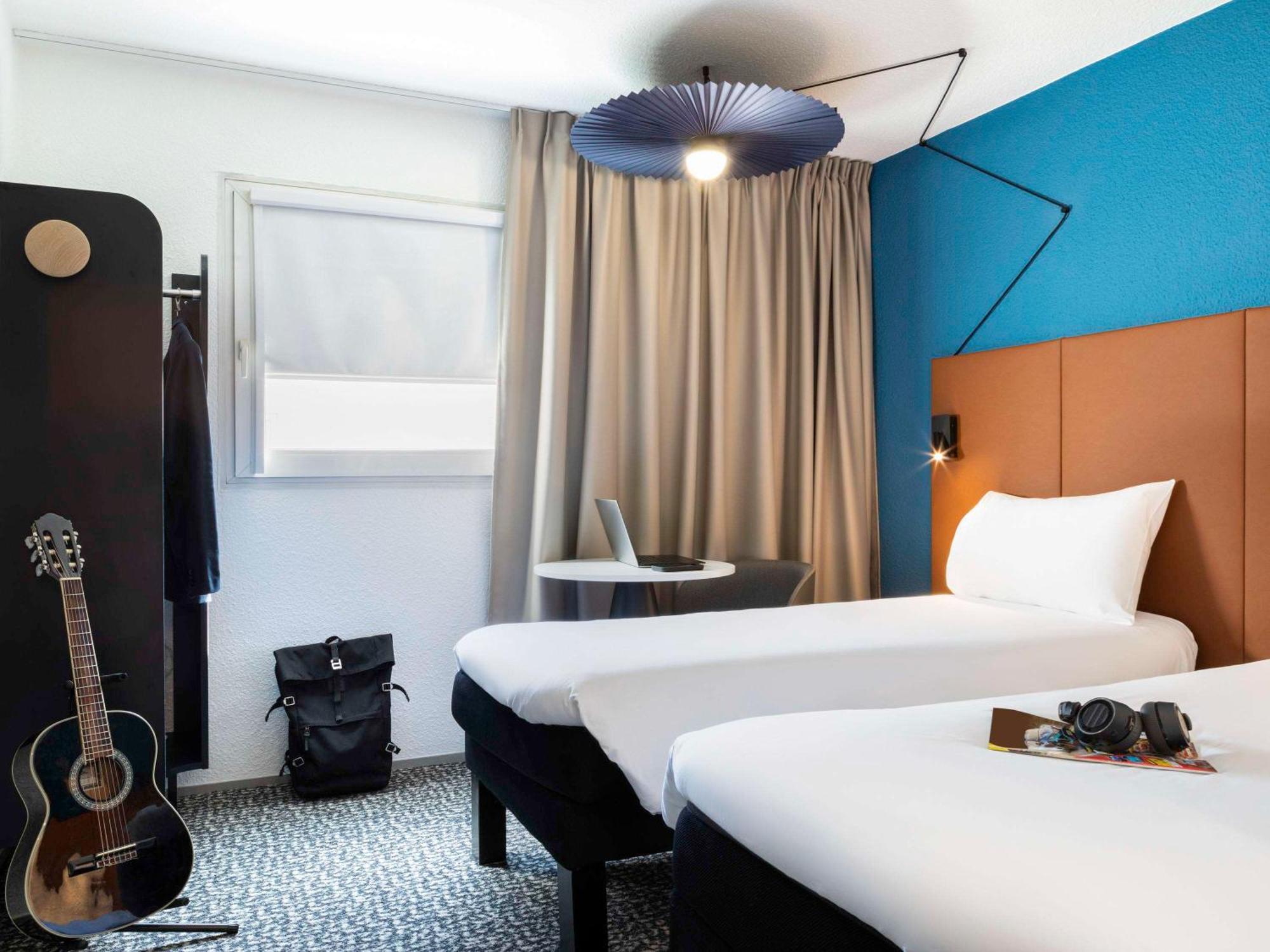 Ibis Paris Porte De Bercy Charenton-le-Pont Eksteriør billede